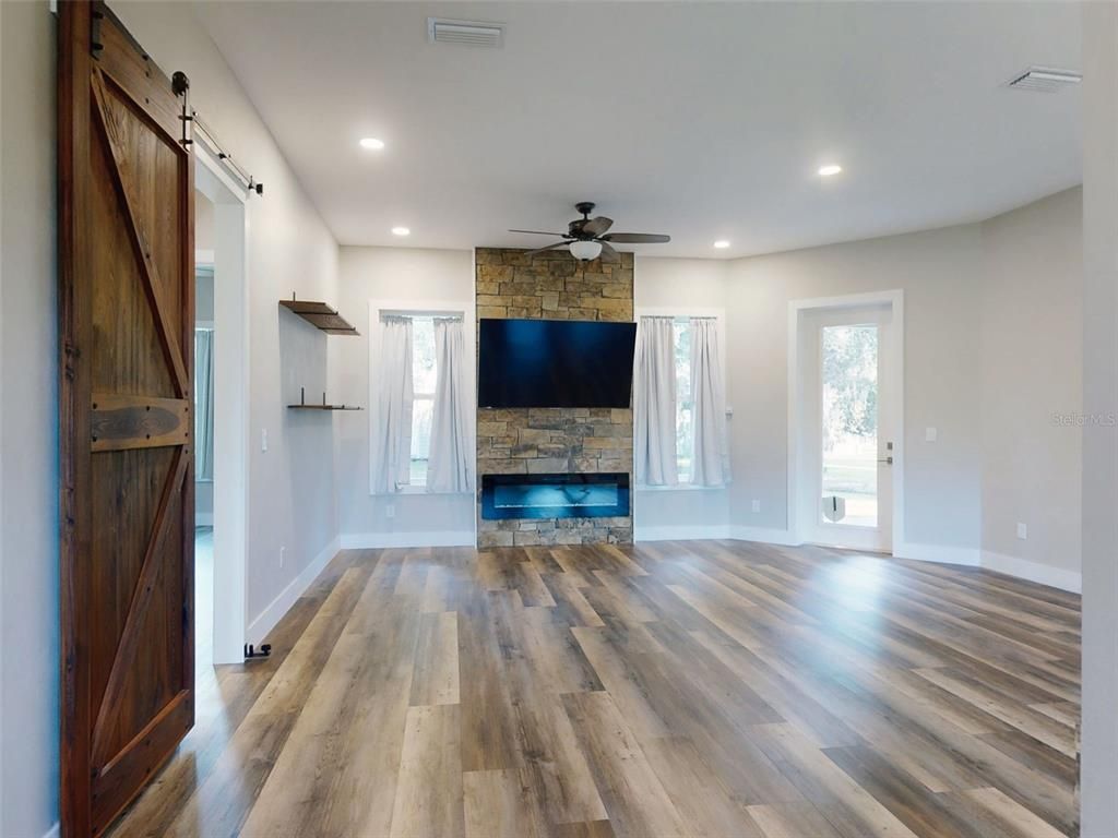 Image 4 of property listing at 1800 RENDY ROAD, New Smyrna Beach, FL 32168