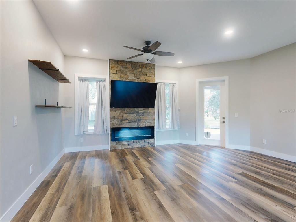 Image 5 of property listing at 1800 RENDY ROAD, New Smyrna Beach, FL 32168