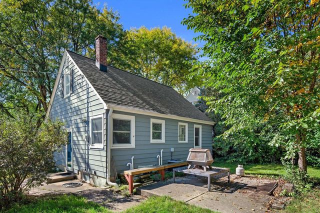 9020 W Vincent PLACE, West Allis, WI 53214