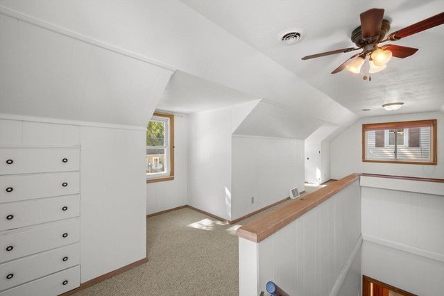 9020 W Vincent PLACE, West Allis, WI 53214