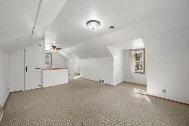9020 W Vincent PLACE, West Allis, WI 53214