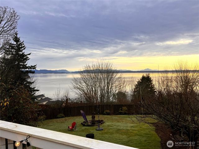 663 Vesper Way, Camano Island, WA 98282