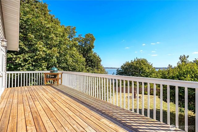 663 Vesper Way, Camano Island, WA 98282
