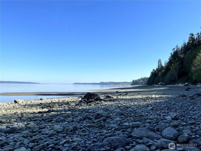 663 Vesper Way, Camano Island, WA 98282