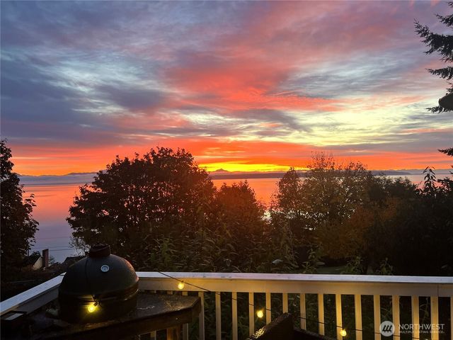 663 Vesper Way, Camano Island, WA 98282