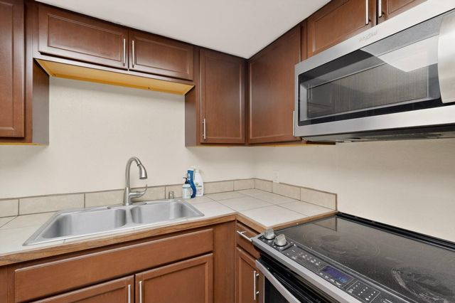 915 Country Club Drive SE APT H, Rio Rancho, NM 87124