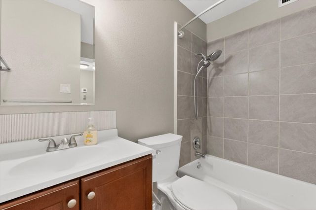 915 Country Club Drive SE APT H, Rio Rancho, NM 87124