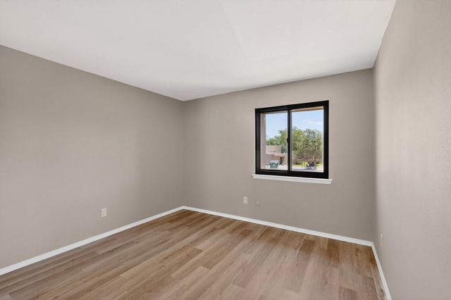 915 Country Club Drive SE APT H, Rio Rancho, NM 87124