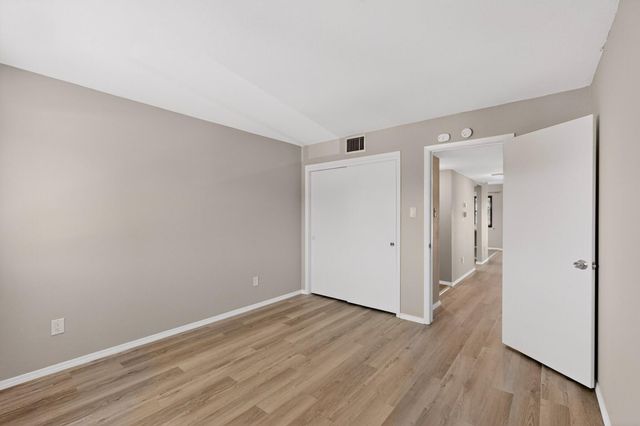 915 Country Club Drive SE APT H, Rio Rancho, NM 87124