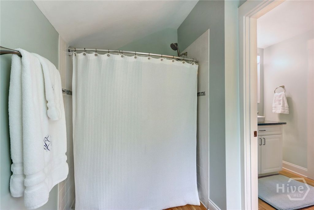 Image 18 of property listing at 423 E 57th Street, Savannah, GA 31405