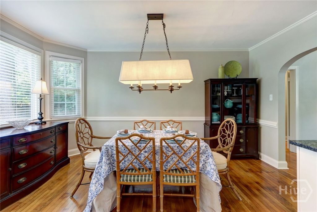 Image 8 of property listing at 423 E 57th Street, Savannah, GA 31405