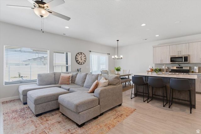 3296 W 3200 S, West Haven, UT 84401