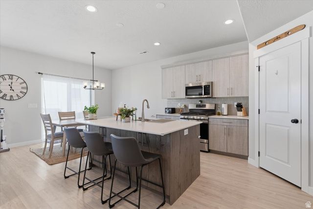3296 W 3200 S, West Haven, UT 84401