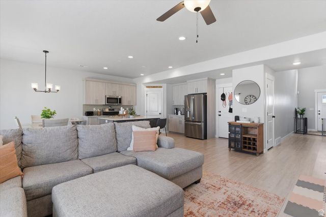 3296 W 3200 S, West Haven, UT 84401