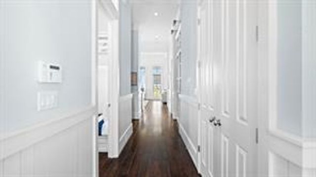 2614 E Seaside Drive, Galveston, TX 77550