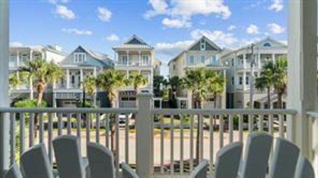 2614 E Seaside Drive, Galveston, TX 77550