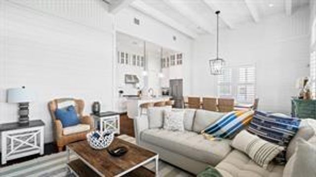 2614 E Seaside Drive, Galveston, TX 77550