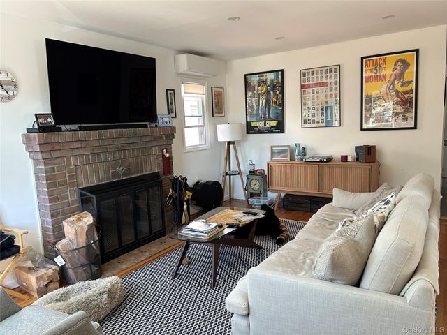629 E Olive Street, Long Beach, NY 11561