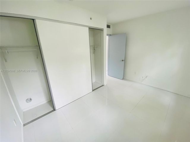 801 15th St 102, Miami Beach, FL 33139