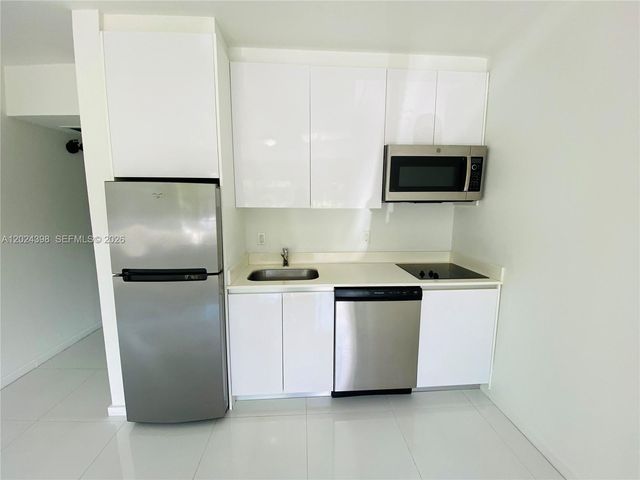 801 15th St 102, Miami Beach, FL 33139