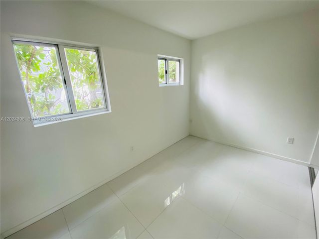 801 15th St 102, Miami Beach, FL 33139