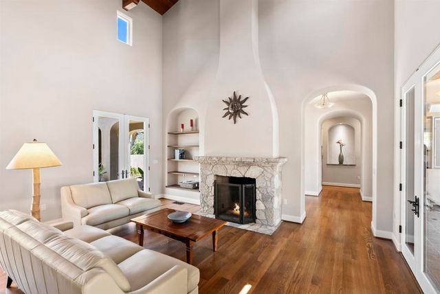 16733 Calle Hermosa, San Diego, CA 92127