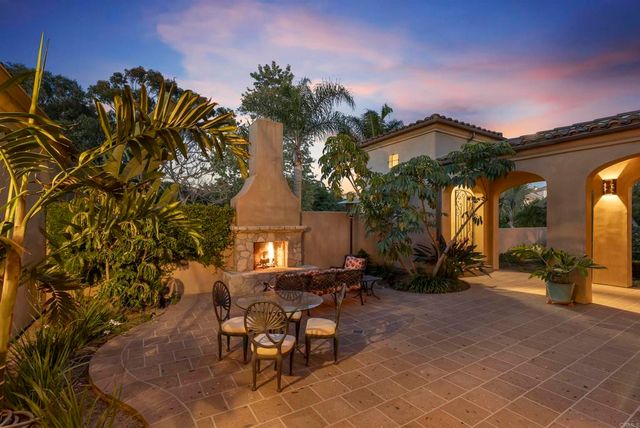 16733 Calle Hermosa, San Diego, CA 92127