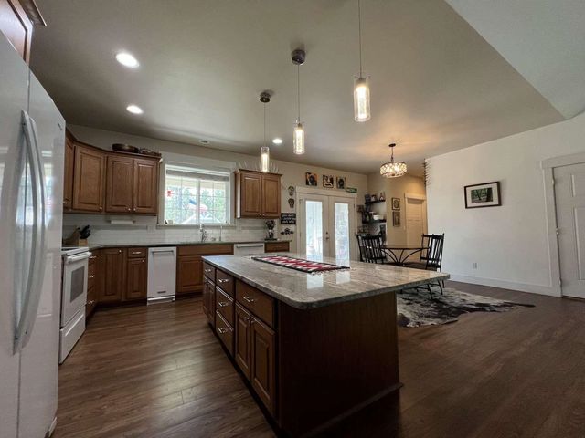 6282 W Bluebird Way, Deer Park, WA 99006