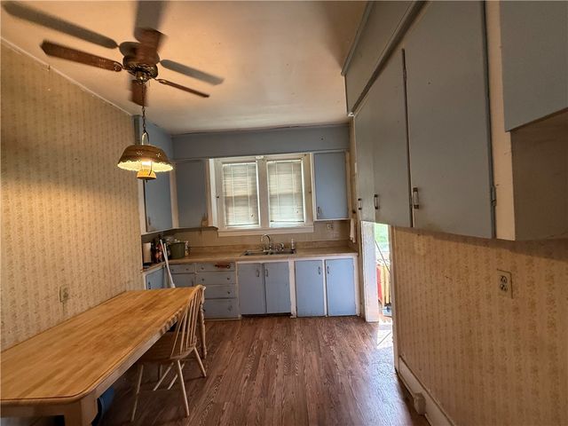12 Connor St, South Union Twp, PA 15401