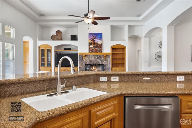 804 Revere Way, Bakersfield, CA 93312
