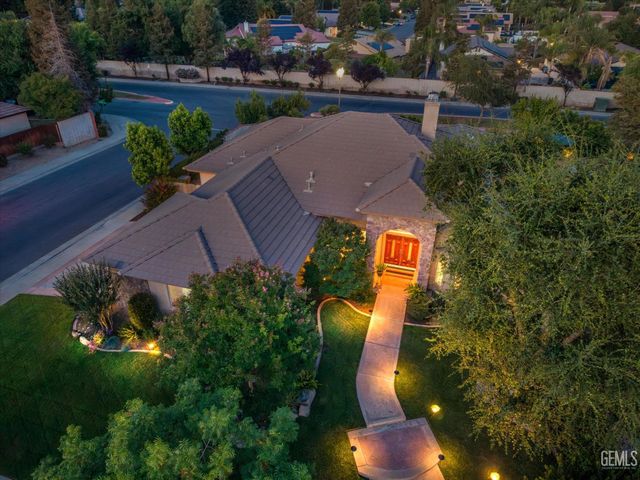 804 Revere Way, Bakersfield, CA 93312