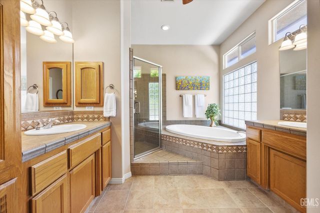 804 Revere Way, Bakersfield, CA 93312