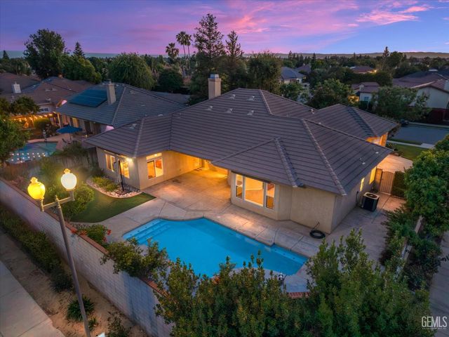 804 Revere Way, Bakersfield, CA 93312
