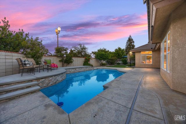 804 Revere Way, Bakersfield, CA 93312