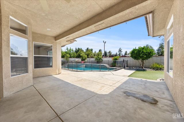 804 Revere Way, Bakersfield, CA 93312