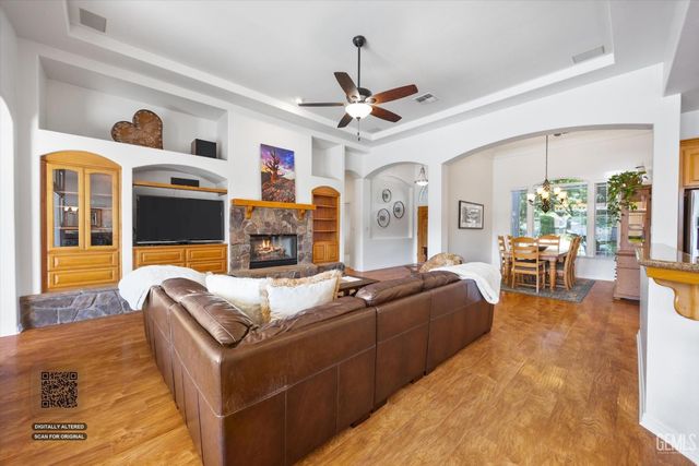 804 Revere Way, Bakersfield, CA 93312