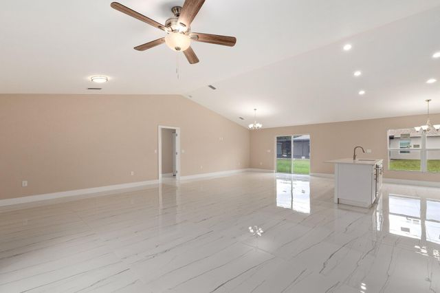 956 SE 39th Terrace, Okeechobee, FL 34974