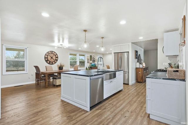 10209 Coverdale Road, Fort Wayne, IN 46809