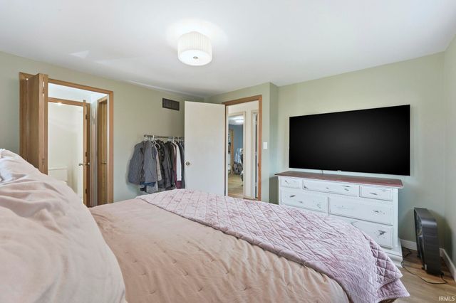 10209 Coverdale Road, Fort Wayne, IN 46809