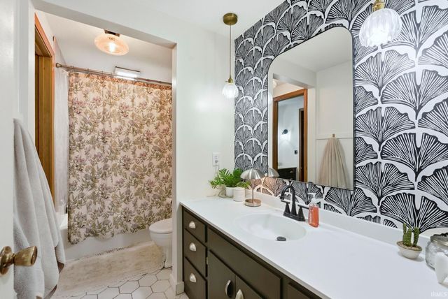 10209 Coverdale Road, Fort Wayne, IN 46809