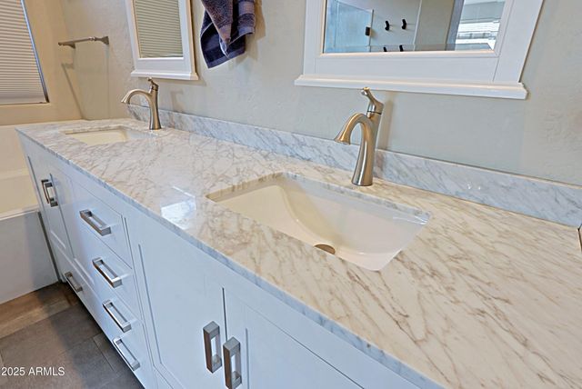 6939 E BRAMBLE BERRY Lane, Scottsdale, AZ 85266