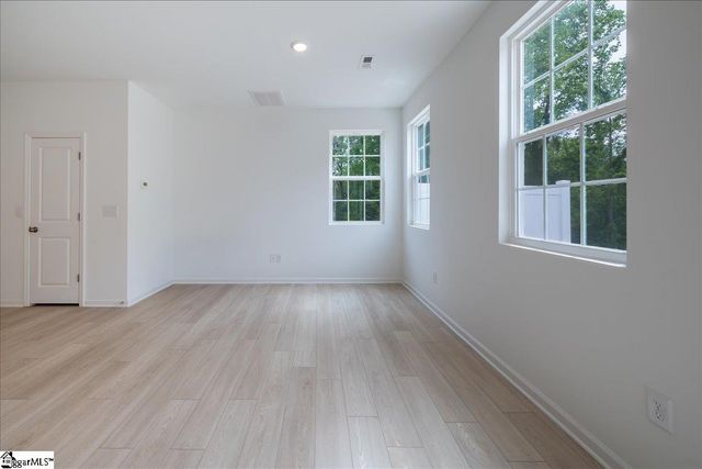 124 Selton Place, Taylors, SC 29687