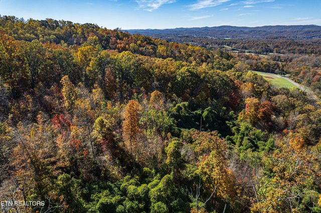 247 Mahoney Rd, Oliver Springs, TN 37840