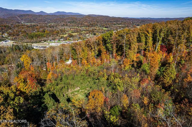 247 Mahoney Rd, Oliver Springs, TN 37840