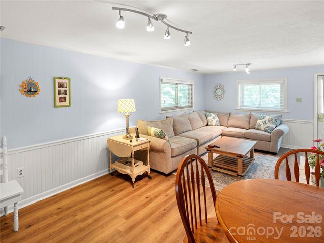340 Sycamore Drive, Arden, NC 28704
