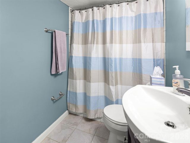 340 Sycamore Drive, Arden, NC 28704