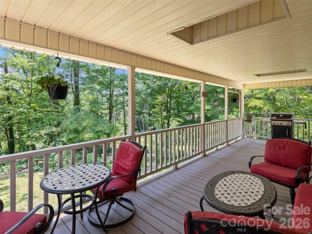 340 Sycamore Drive, Arden, NC 28704