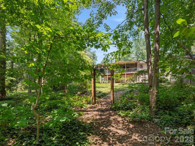 340 Sycamore Drive, Arden, NC 28704
