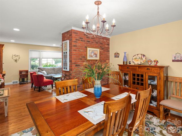 340 Sycamore Drive, Arden, NC 28704