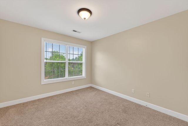1046 Island Brook Dr, Hendersonville, TN 37075